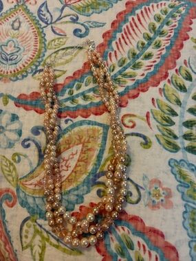 Triple-Strand Peach Pearl Necklace for Women